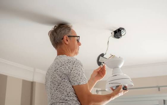 Expert ceiling fan installation and replacement in Stevenson WA by Roger Burton Electric