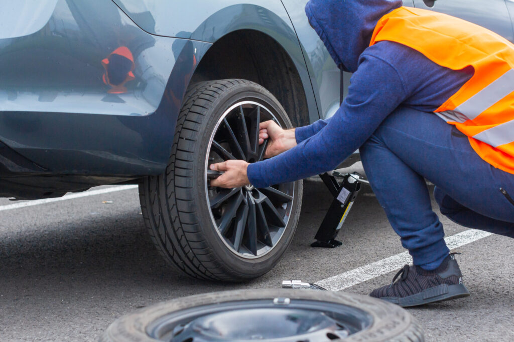 Mobile Flat Tire Change Service in Fraser, MI